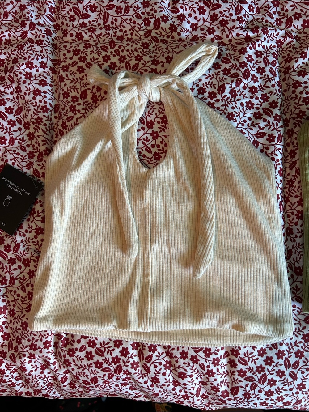 Skatie Logan top